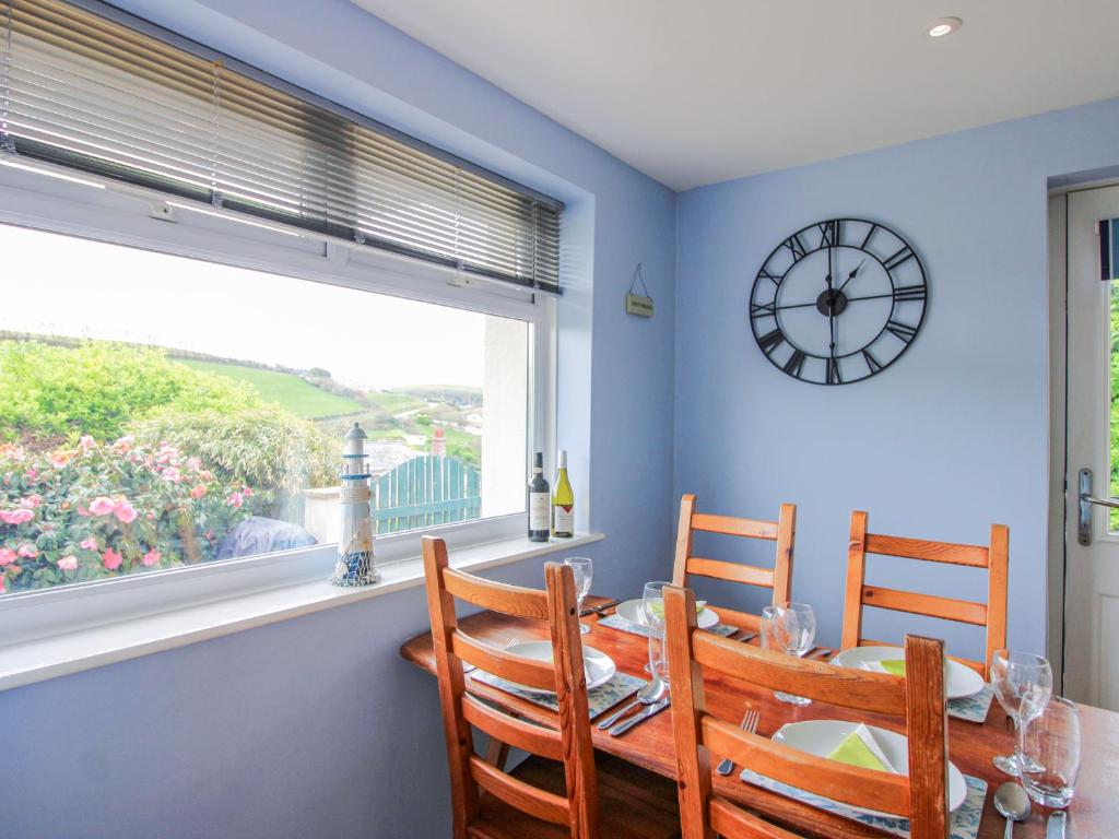 Quay Sands, Hope Cove photo 6