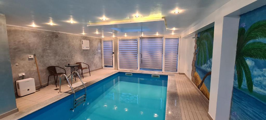 Urban Pool & Relax Apartment - 1