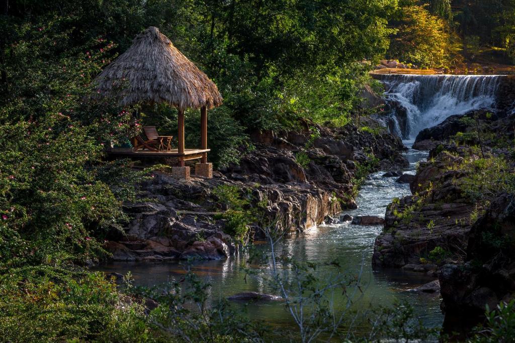 Blancaneaux Lodge — Hotel in Blancaneau