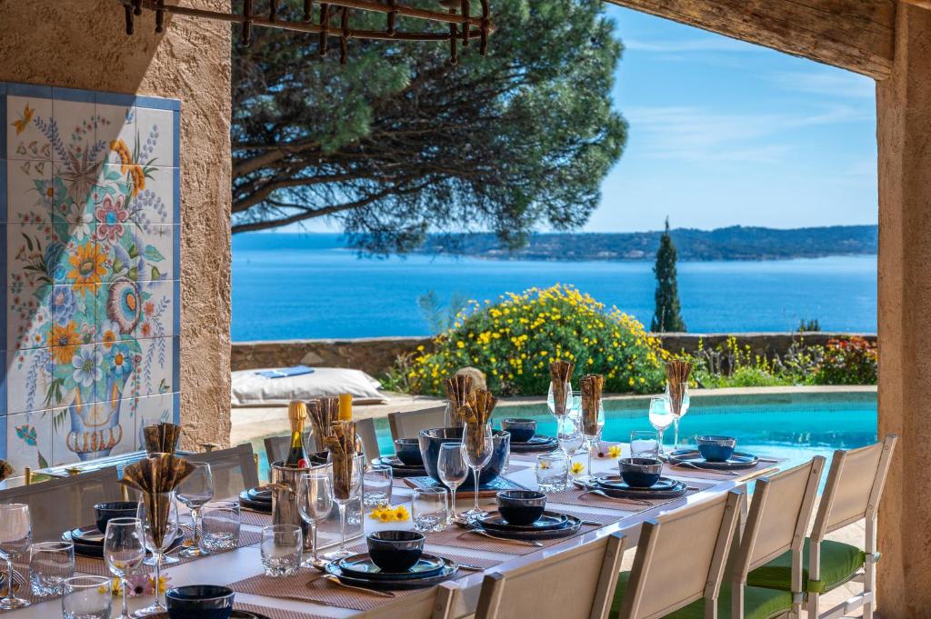 Villa Vue mer exceptionnelle golfe de saint -Tropez piscine 6ch 6 sdb 12 personnes - 5