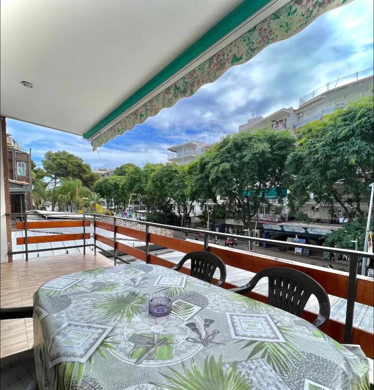 Apartamento grande para jóvenes 1 en Carlos Büigas - 2