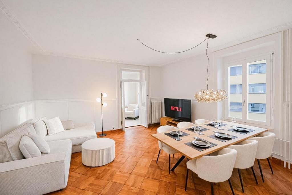 West Center 4 Bed Free Parking WiFi - 1