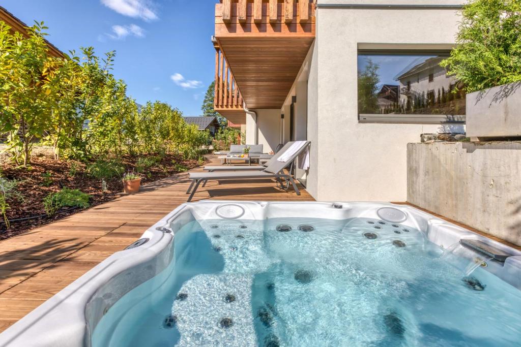 Nordic Chalet With Hot Tub In Chamonix - 4