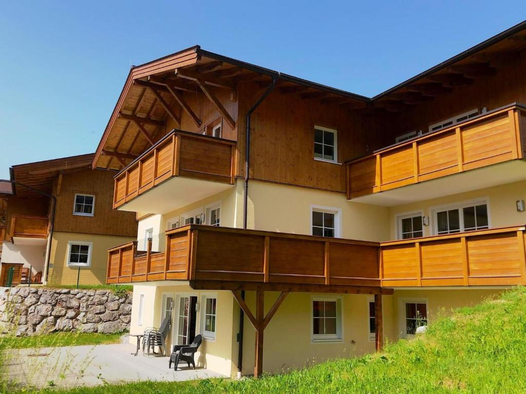 Alpine Apartment Near Ski Lift - 1