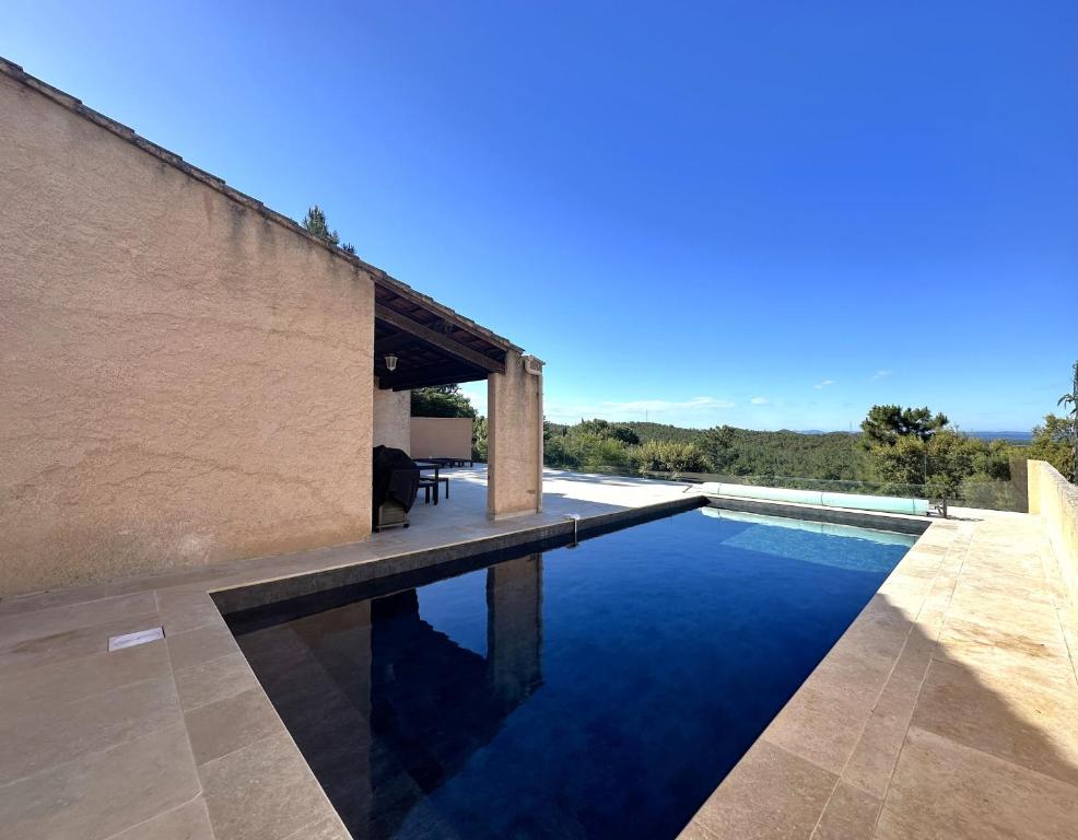 Villa BOUGINVILLEES climatisée pour 12 personnes avec piscine chauffée et vue mer à La Londe-Les-Maures - 3