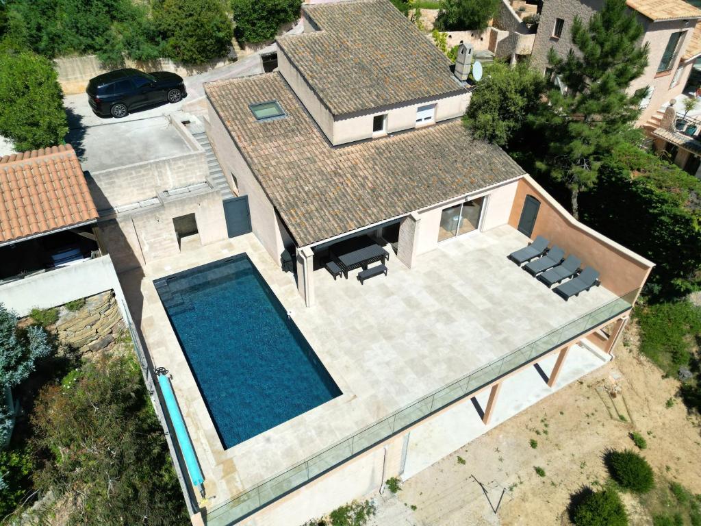 Villa BOUGINVILLEES climatisée pour 12 personnes avec piscine chauffée et vue mer à La Londe-Les-Maures - 4