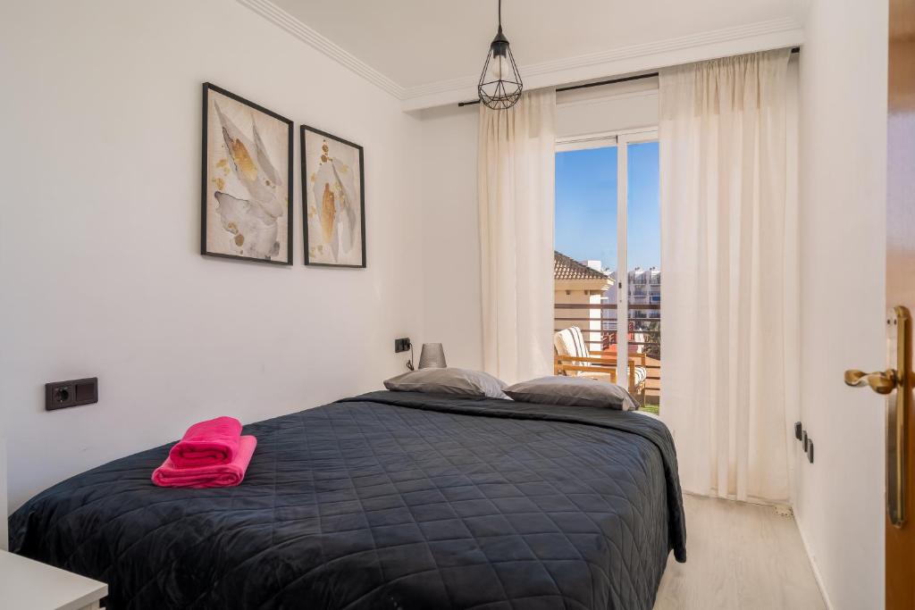 Luxury Penthouse Oasis -Sea View & Rooftop Terrace - 3