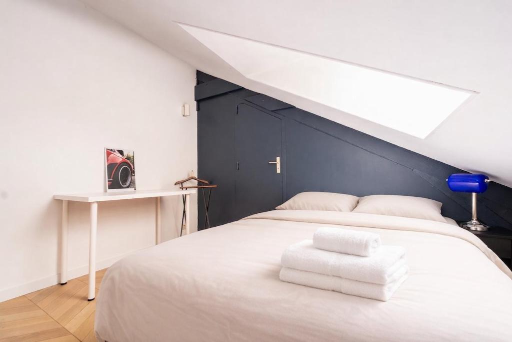 Bright Duplex Train Station & City Center within Walking Distance Quiet - 2