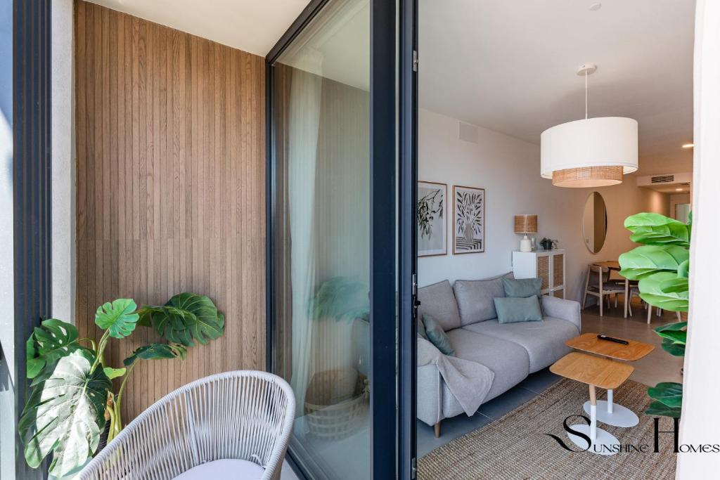 Fancy 2 Bedroom Fuengirola Escape REF071 - 4