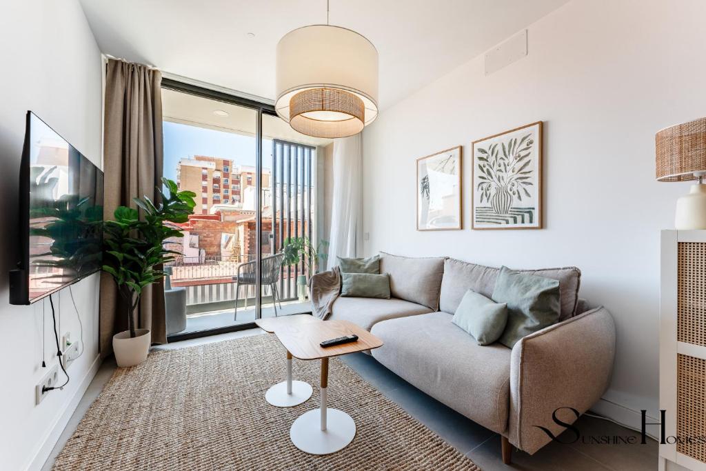 Fancy 2 Bedroom Fuengirola Escape REF071 - 1