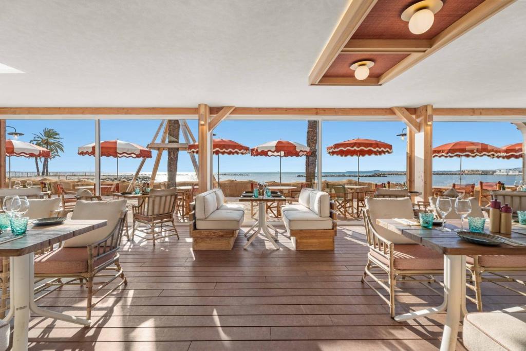 ホリデイ イン リゾート ニース ポール サン ローラン バイ IHG (Holiday Inn Resort Nice Port St Laurent By IHG) レストラン