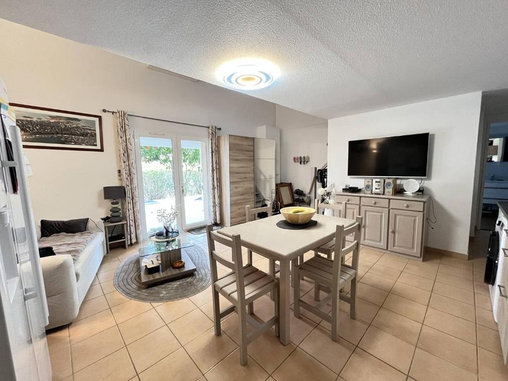 Belle Maison climatisee, wifi, 7 personnes, piscine commune, 10 mn de la plage LRCS96 - 3