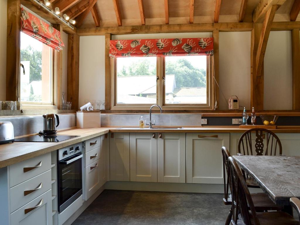 Little Barn, Fordingbridge photo 4