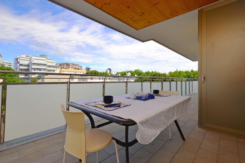 Seaside flat with spacious balcony - 1