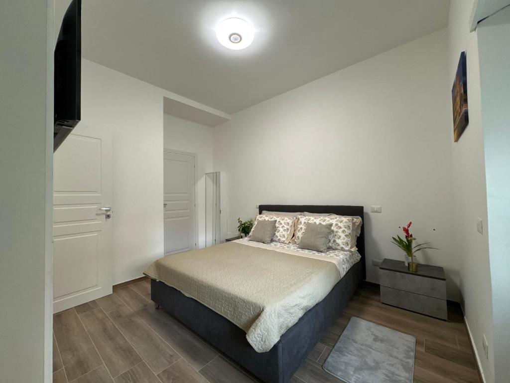 Colosseo-Torre Maura Modern Double Rooms Private EnSuite, WiFi & AC near Metro C - 5