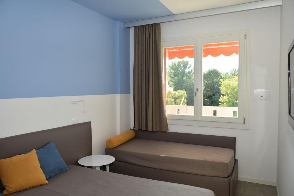 Modern flat with sea view balcony - 5
