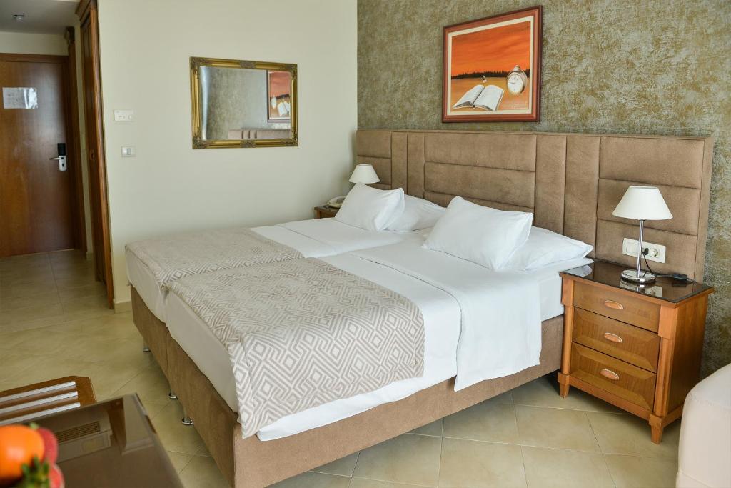 Mediteran Hotel & Resort - 3