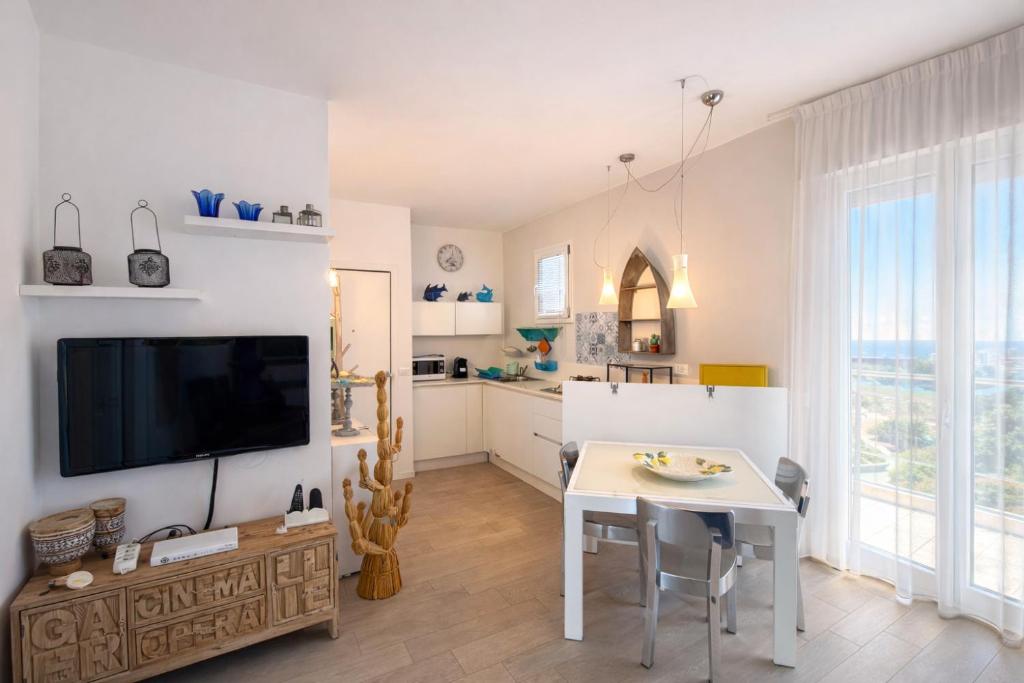Attico Fronte Mare con Terrazza e Garage Privato - Condominio Lara - 5
