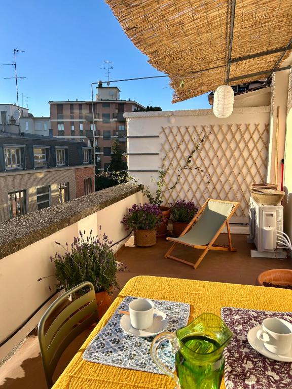 Sunny New Apt with Terrace 2 min Metro - 4