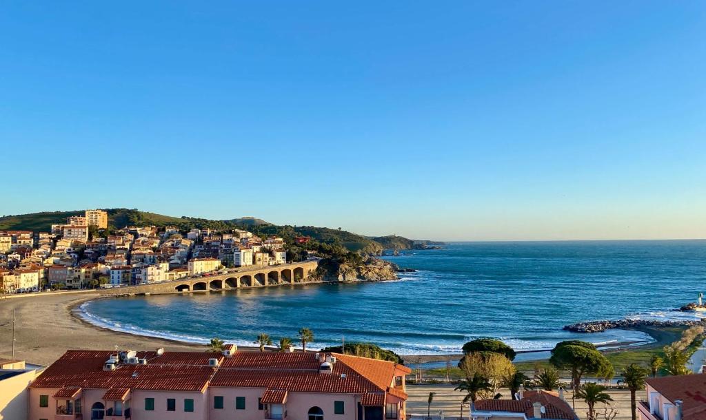 Vue Panoramique Exceptionnelle Mer, Montagne et Village l T2 Luxueux - 5