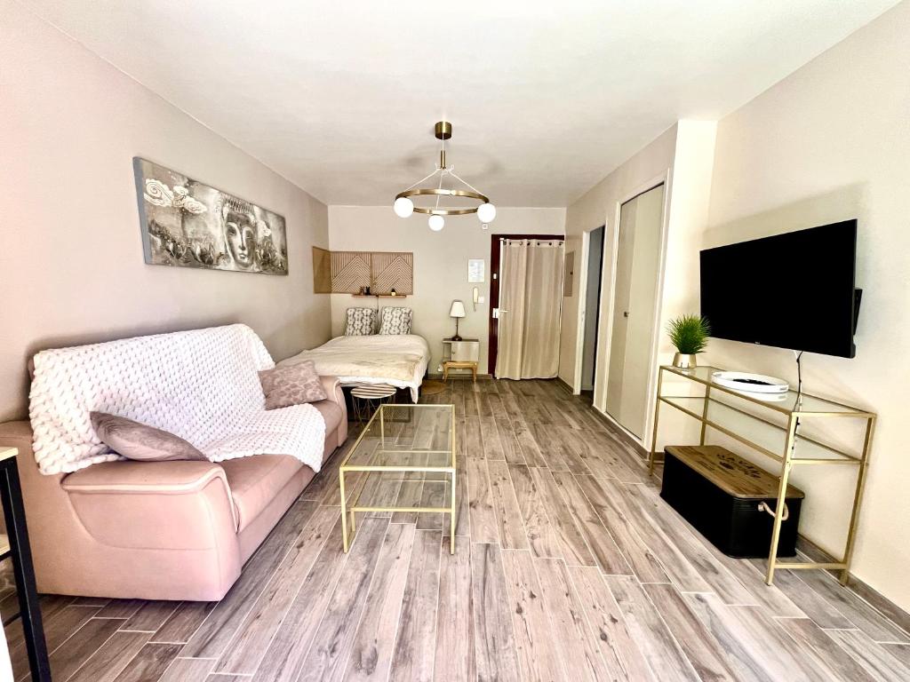 Sanary centre charmant studio 28m2 avec jardin parking privé - 5