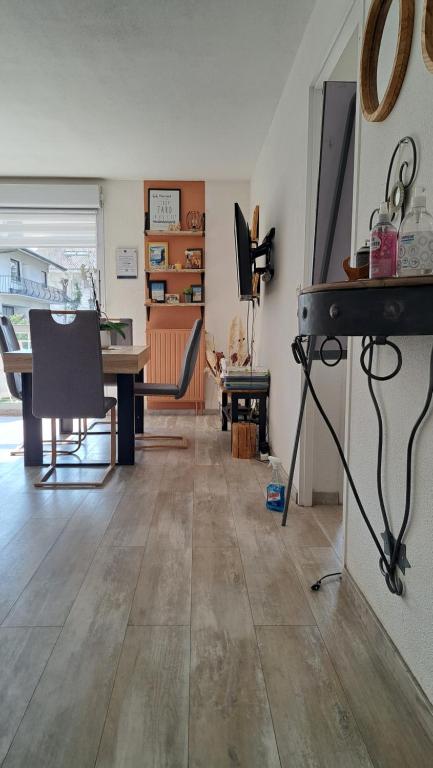Cosy appartement situé à 500 mètres du centre thermal - 4