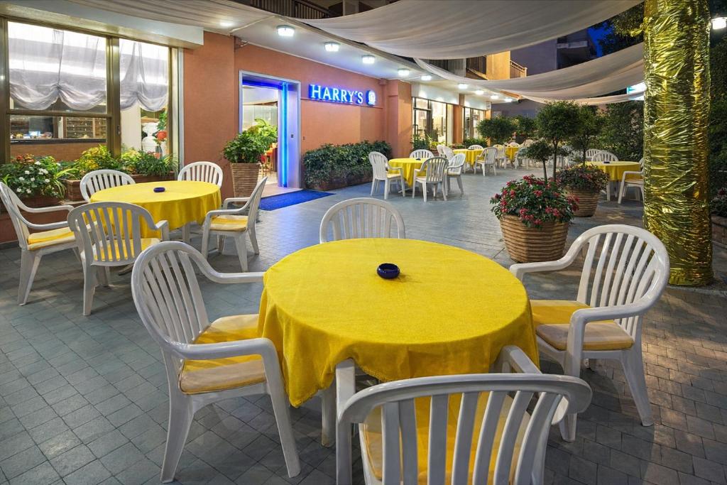 Hotel HARRY'S Hospitality Riccione-Fronte Mare - 4