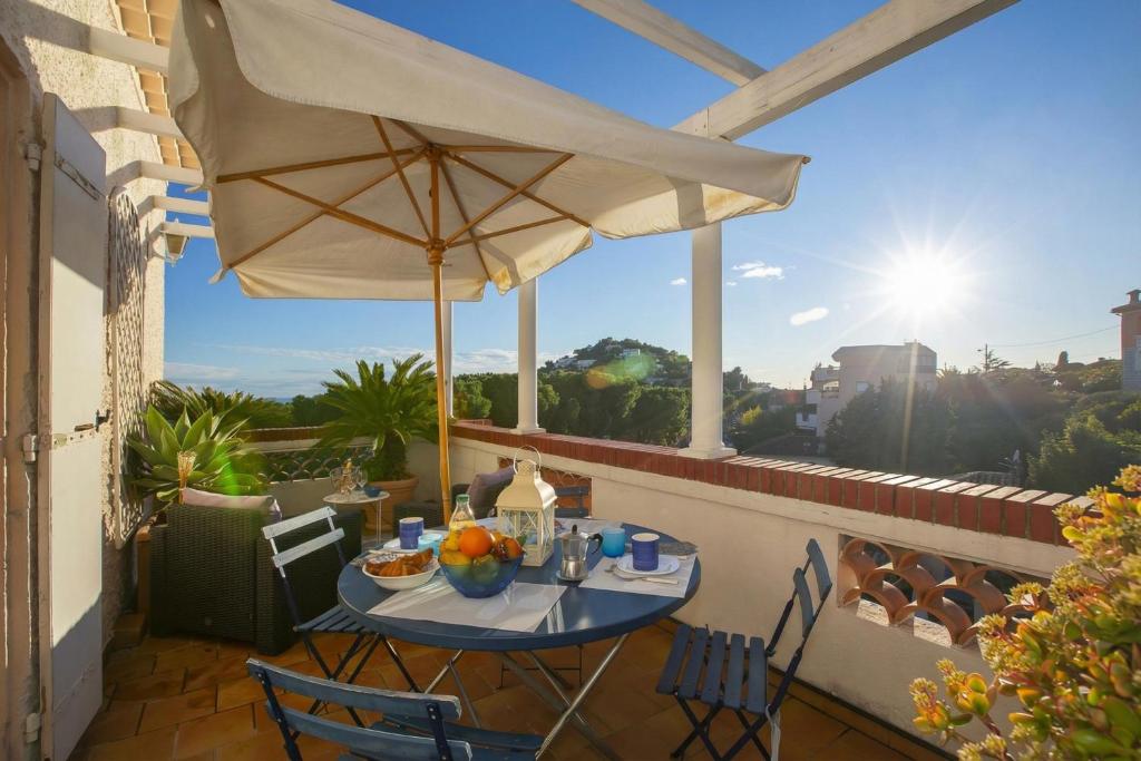 Villa MonTLilin Sea View - Happy Rentals - 1