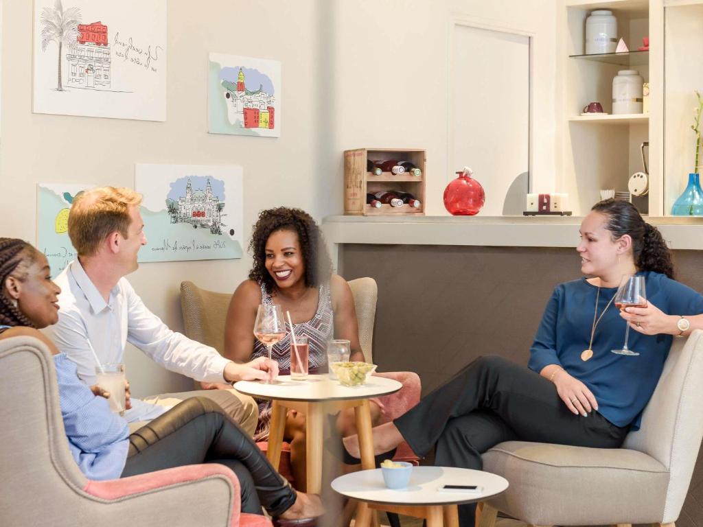 Pub/Lounge