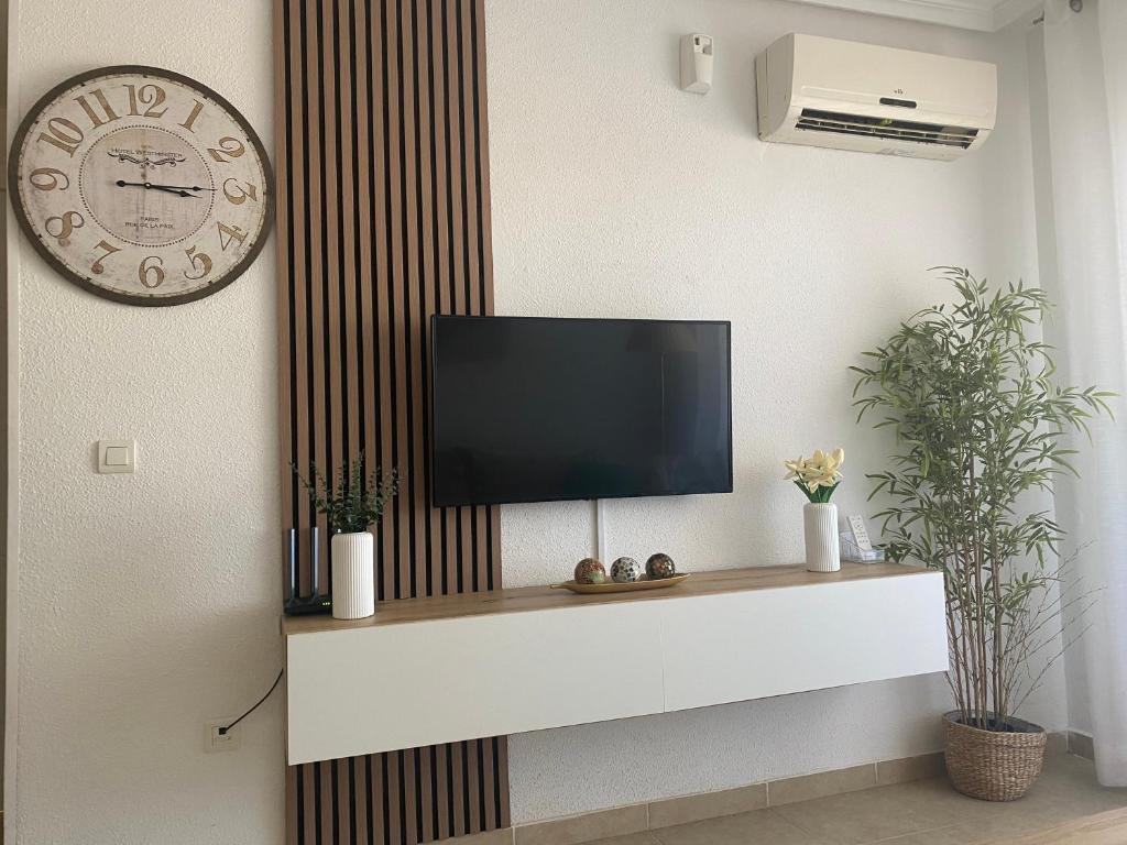 Edificio TORREMAR vistas al mar, orientación norte, Wifi y Smart-TV - 2