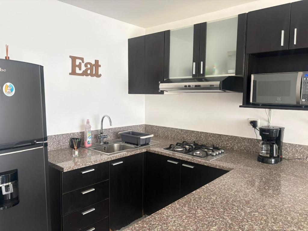Luxury Apartment with Ocean View and Access - 3