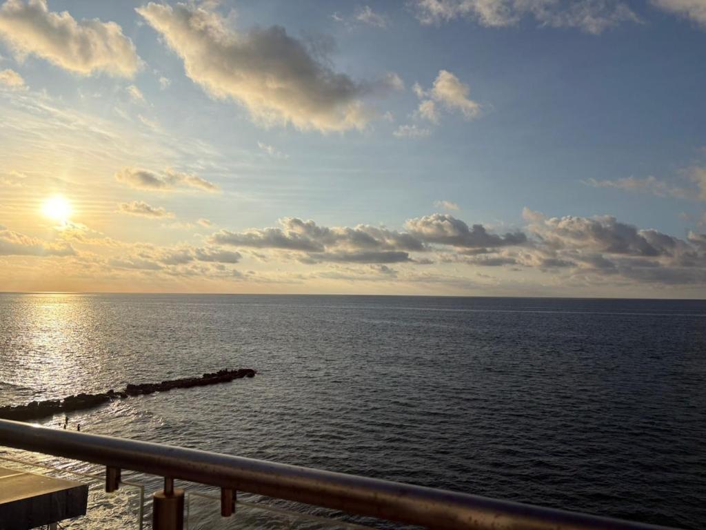 Luxury Apartment with Ocean View and Access - 5