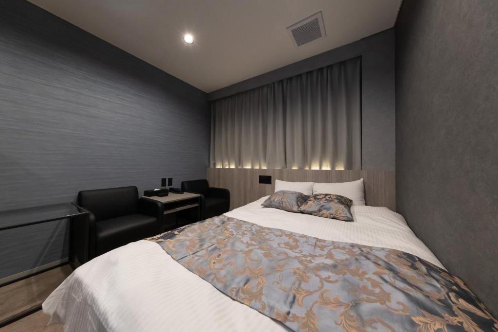 HOTEL Seven
