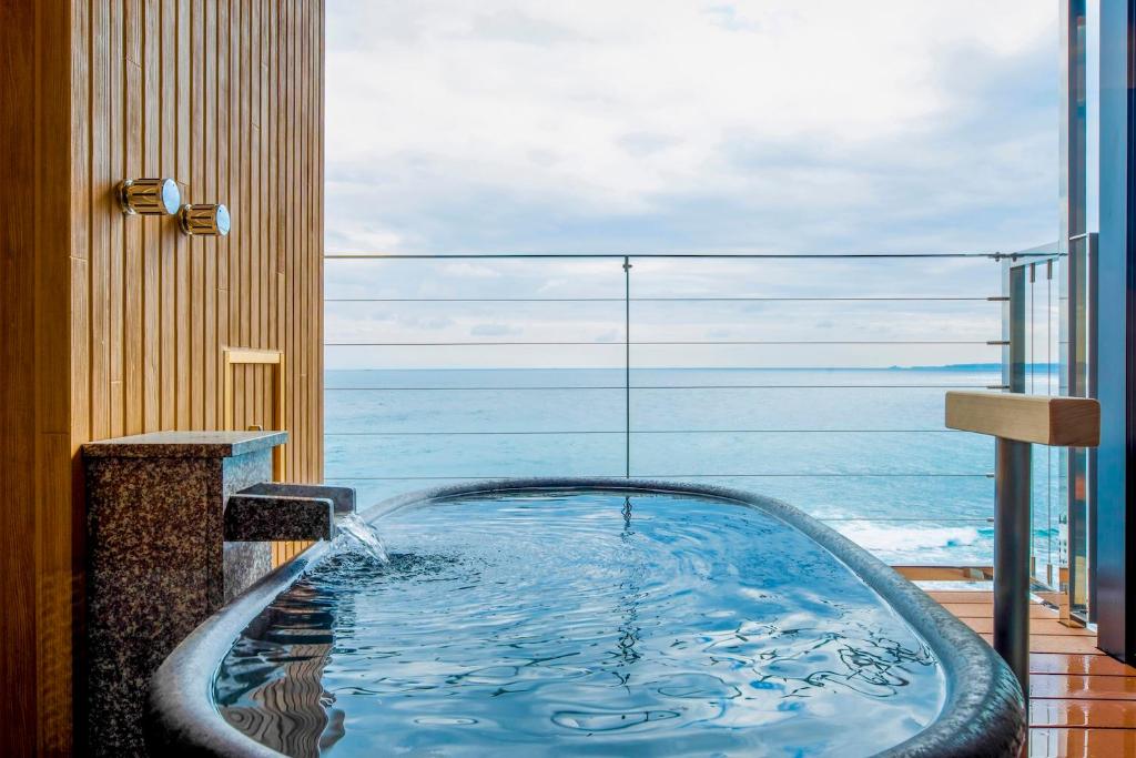 Open air bath