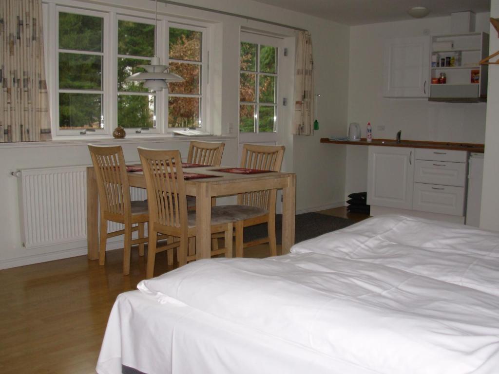 Family Room with Private Bathroom, Gregersminde in Billund
