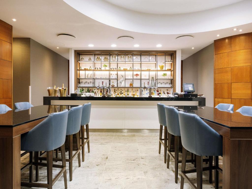 Bar/lounge