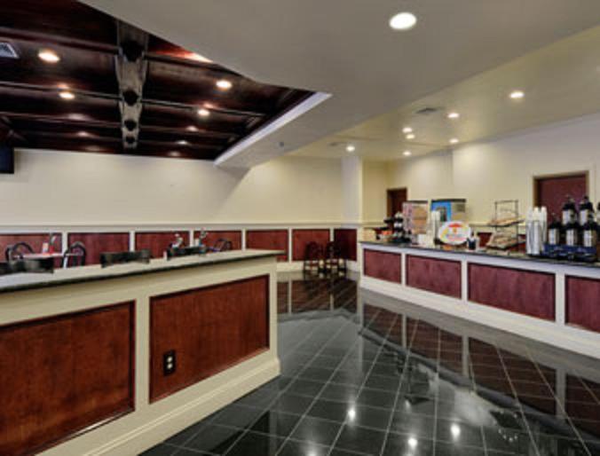 Super 8 By Wyndham Danville Photo 19