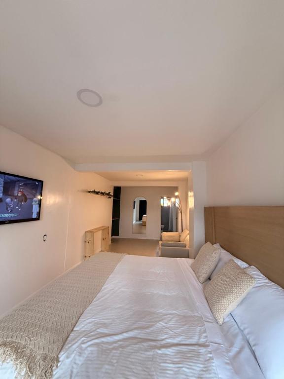 RA Suites - 4