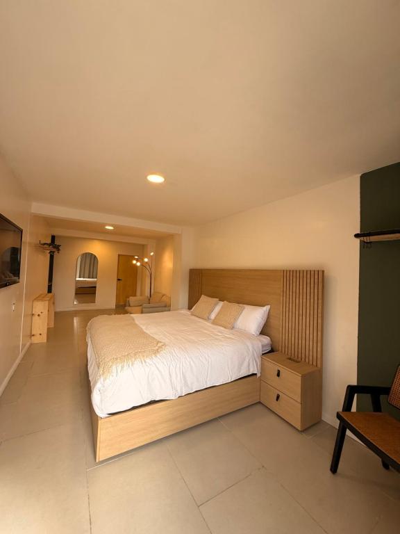 RA Suites - 1