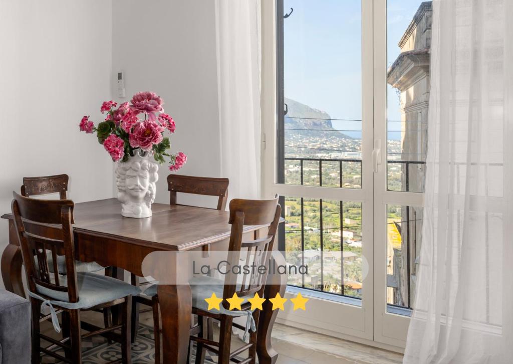 La Castellana Apartments, vista panoramica sul mare, nel cuore storico di Carini, a due passi dal Duomo e dal castello - 2