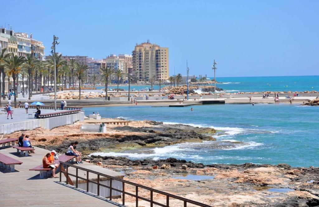 Nice 2 bedroom apartment in Torrevieja - 2