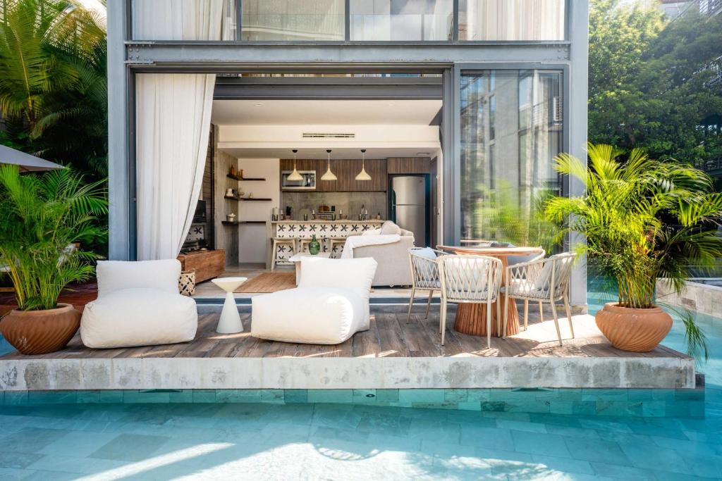 Modern 1BR at Xalet Luxury Condos with Cenote & Pool - 1