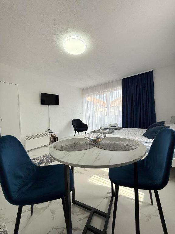 EFESA Apartments - 5