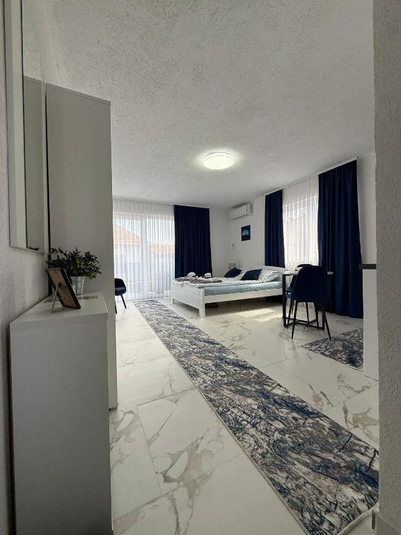 EFESA Apartments - 3