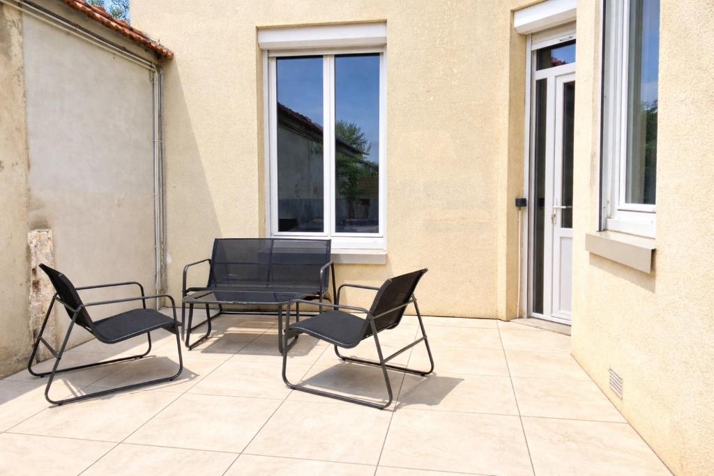 Downtown apartment with private garden - 4