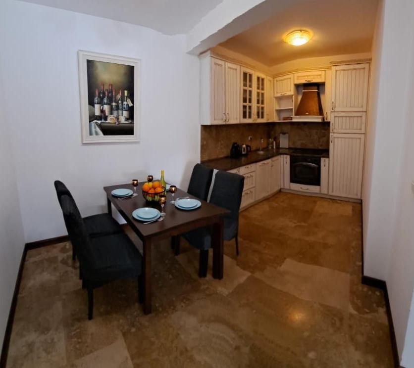 Apartament Rafailovici Budva - 4
