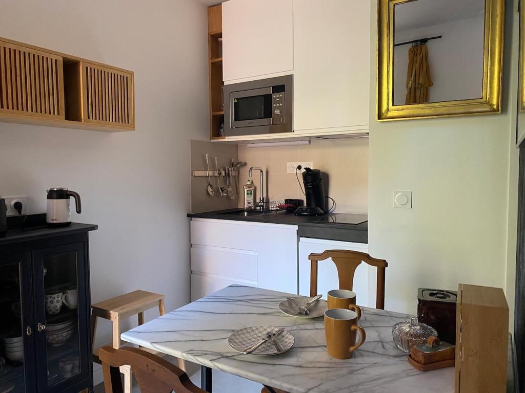 Le Home du Tigre, une adresse de charme avec terrasse et jardin secret, au cœur de Toulouse - 4