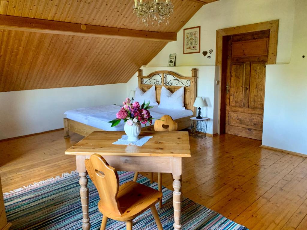 Villa am Faaker See mit Privatstrand und Ruderboot - 3