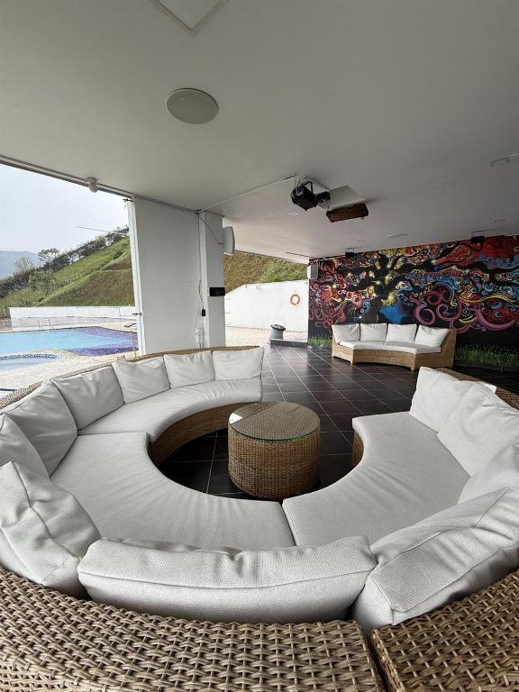 Glass Mansion Breathtaking 180 Panoramic View - 5