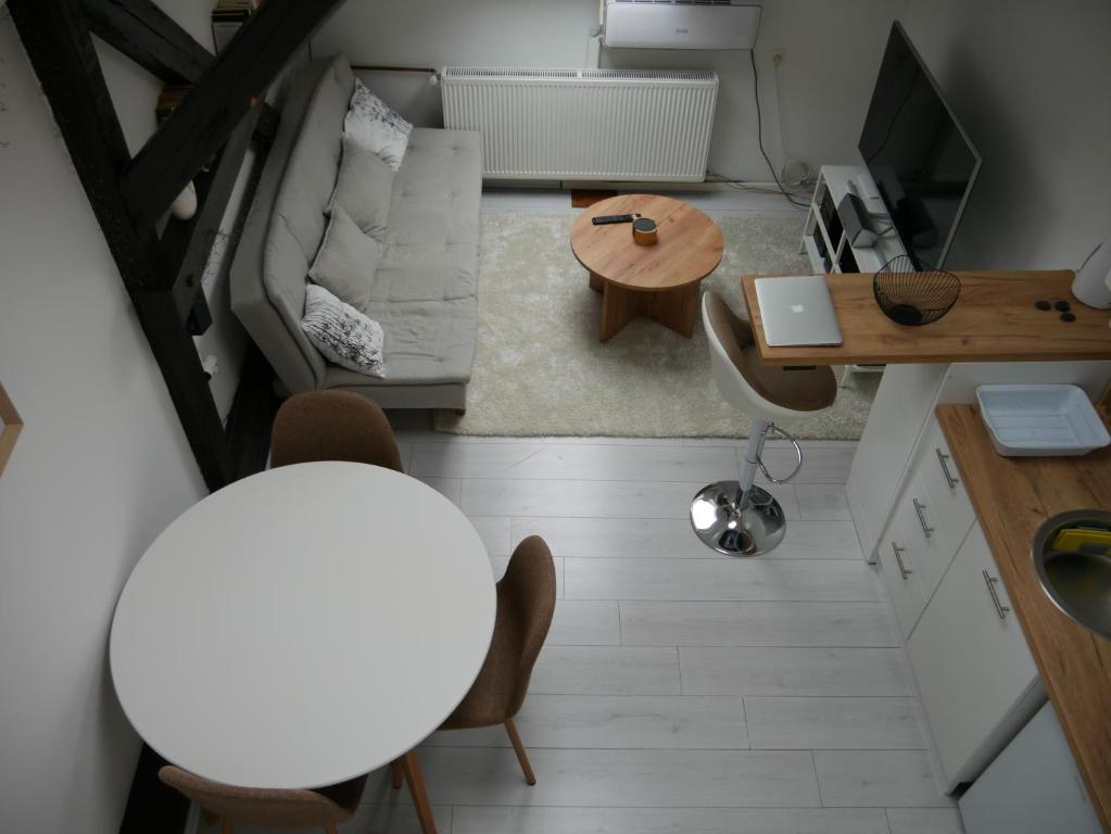 Leni's Studio - 2
